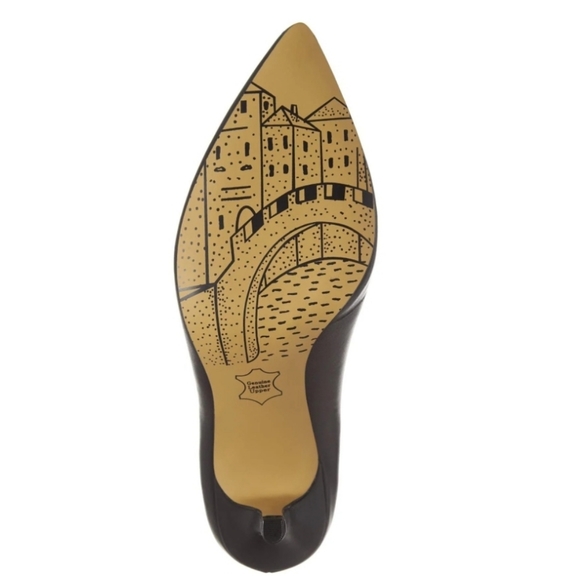 Bella Vita Pumps - Picture 5 of 13